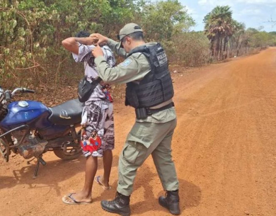 Operação da Polícia Militar desmonta cabana do tráfico no Piauí