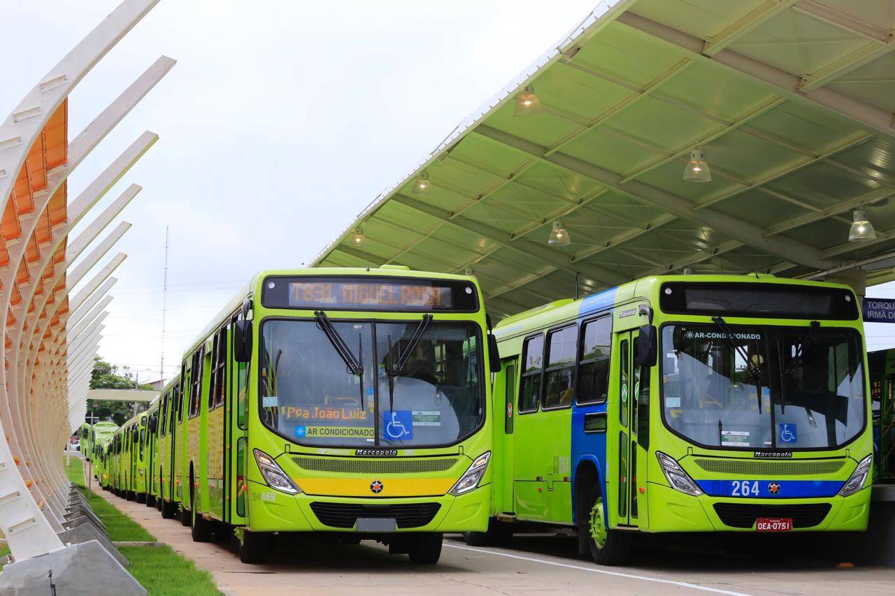 Motoristas e cobradores iniciam greve em Teresina