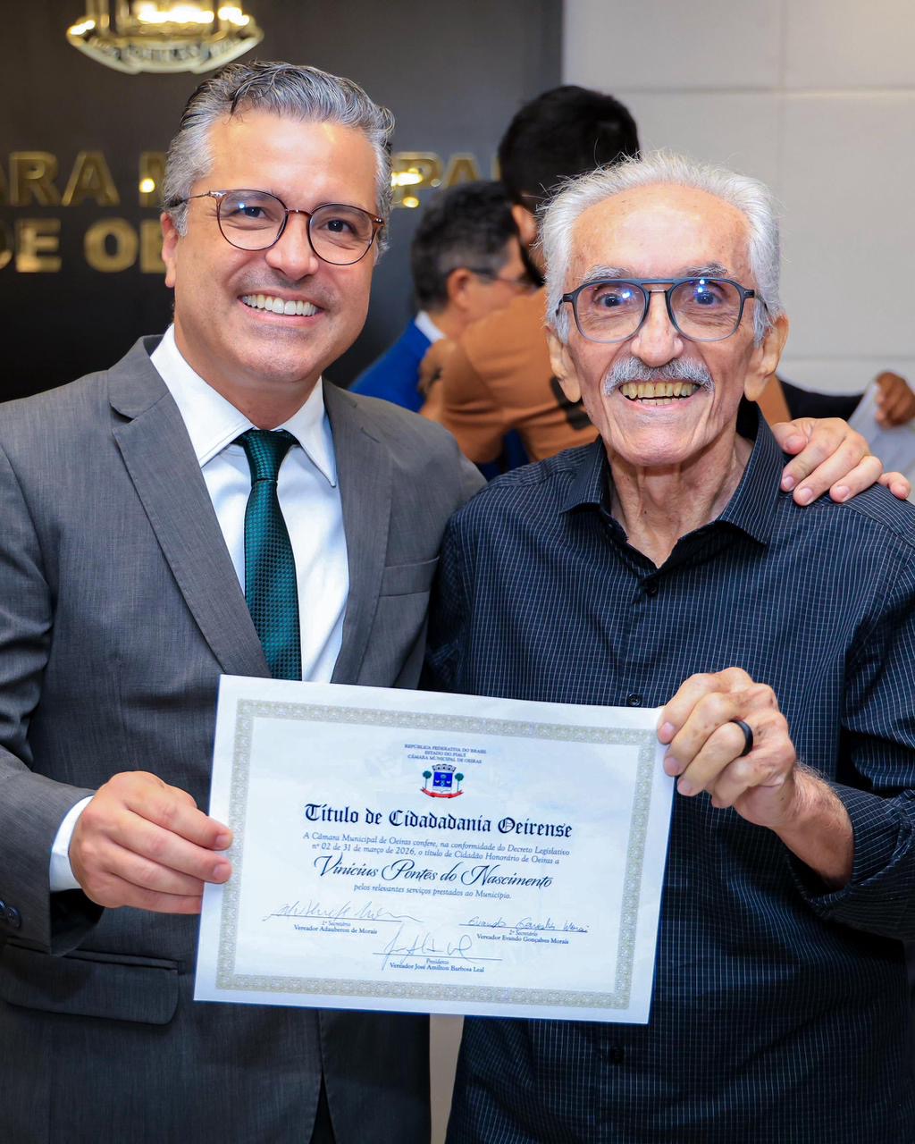 Dr. Vinicius recebe Título de Cidadão Oeirense e reforça compromisso com o município