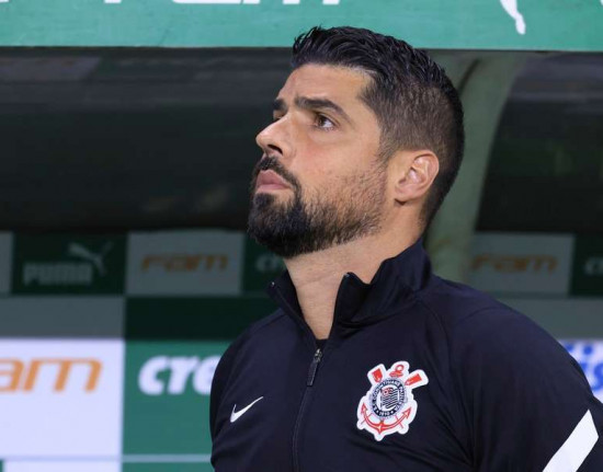 António Oliveira é demitido do Corinthians após derrota no clássico contra o Palmeiras