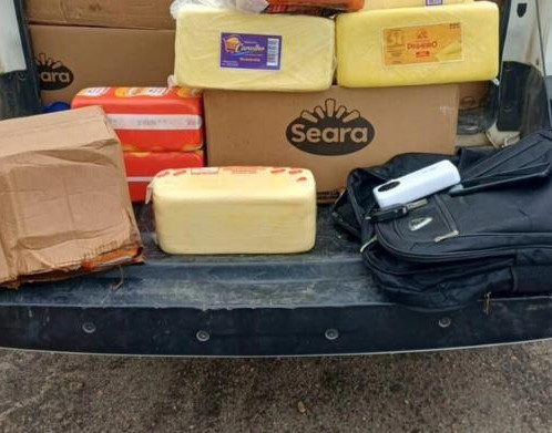 PRF apreende mais de 600 kg de queijo em carro roubado no Sul do Piauí