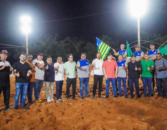 Dr. Vinicius entrega reforma histórica do Parque de Vaquejada Breno Bezerra em Elesbão Veloso