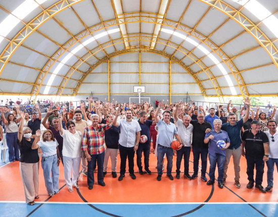Ciro Nogueira inaugura quadra escolar e anuncia novos investimentos durante agenda pelo Piauí