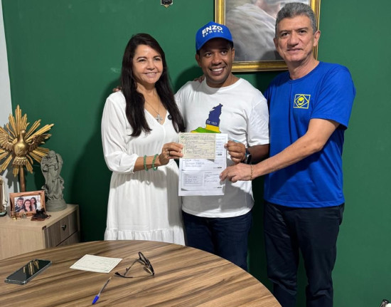 Enzo Samuel, presidente da Câmara, deixa PDT e filia-se ao  PV