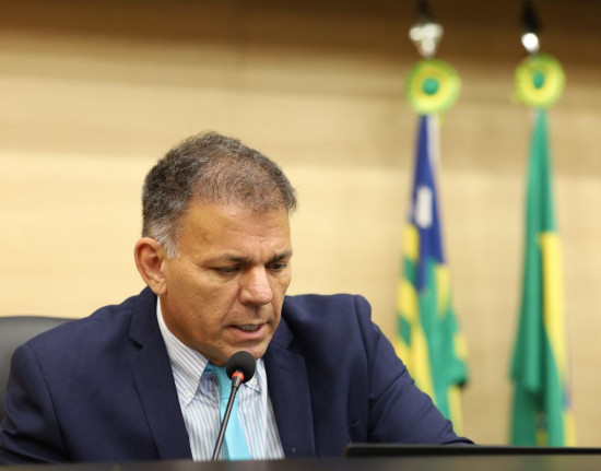 Carlos Augusto pensa no PV, mas pressão de Rafael mantém deputado no MDB