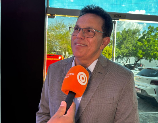 Zé Santana reafirma pré-candidatura e anuncia chapa federal 