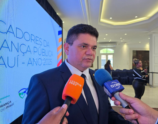 Fábio Xavier destaca avanço de obras de asfaltamento em Regeneração