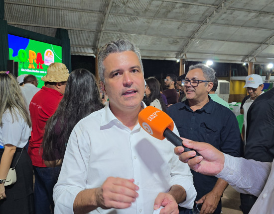 Dr. Vinícius destaca segurança jurídica para famílias beneficiadas com títulos de terra