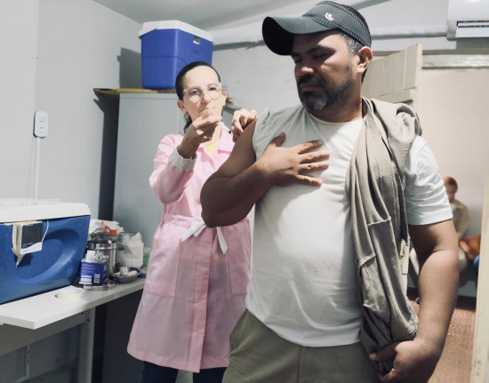 Esperantina inicia vacinação contra dengue para profissionais da Atenção Primária à Saúde