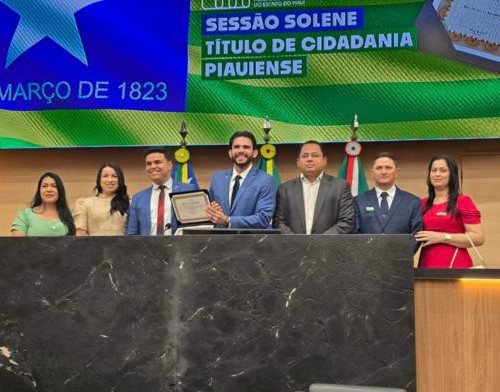 Deputado Dr. Marcus Vinícius Kalume homenageia pastor Dirceu Neto com título de cidadania piauiense