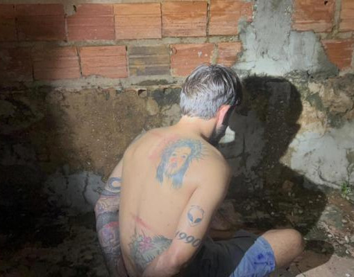 Suspeito de manter sítio com drogas é preso após operação policial