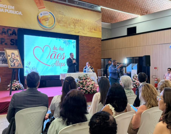 Deputado Gessivaldo destaca fé e o papel das mães durante homenagem na ALEPI