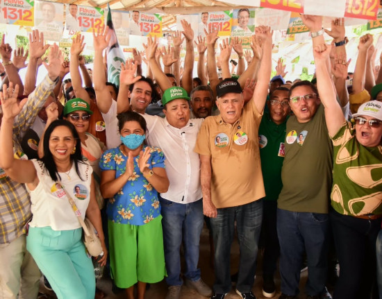 Flávio Nogueira acelera campanha e percorre três municípios do Piauí em dois dias