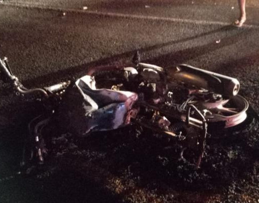 Motociclista morre carbonizado após colisão com caminhão em José de Freitas