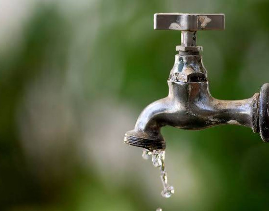 Abastecimento é afetado e moradores ficam sem água na zona leste