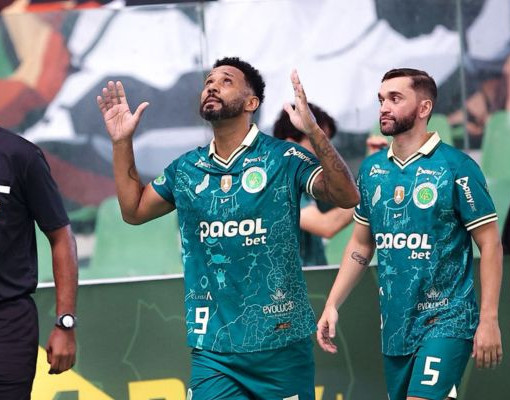 Pivô do Atlético Piauiense tem lesão no menisco após jogo contra o Boca Juniors