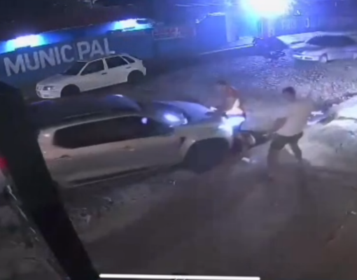 Câmera flagra homem sendo atropelado após agressão no litoral do Piauí