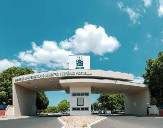 UFPI abre seleção com 399 vagas para portadores de diploma e transferência
