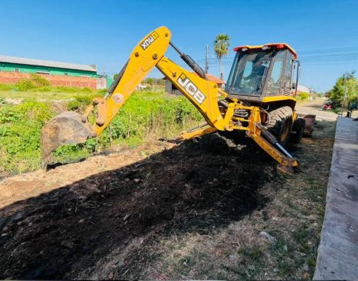 Equipes da Prefeitura seguem com serviços de limpeza na cidade