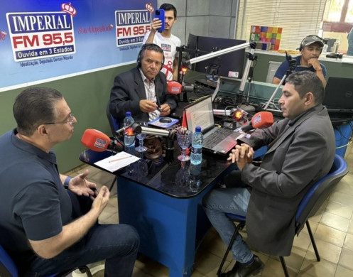 Deputado Gessivaldo Isaías visita Pedro II