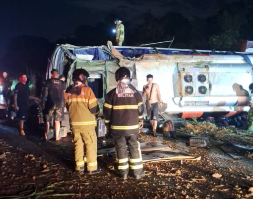 Ônibus com integrantes de banda tomba e deixa seis feridos no Piauí