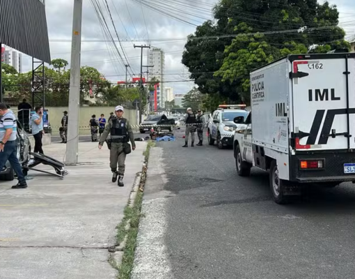 Motociclista morre e motorista fica gravemente ferida em acidente na Zona Leste de Teresina