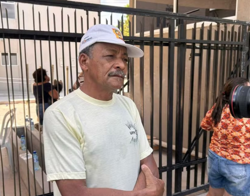 “O sonho pra sonhar nunca é tarde”, diz servidor de 68 anos e candidata do Enem no Piauí