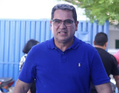 Denúncia de professores expõe falha no pagamento do 13º em Demerval Lobão