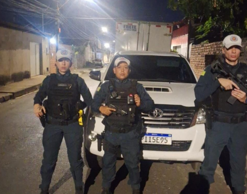 Polícia recupera carro roubada após sistema de inteligência emitir alerta em Teresina