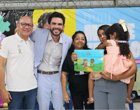 Deputado Dr. Marcus Kalume participa da entrega de laudos do Projeto Mente em Foco em Floriano