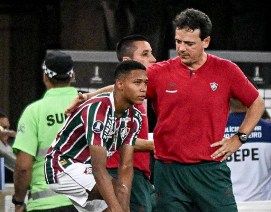 Jogador piauiense agradece Fernando Diniz após queda no Fluminense