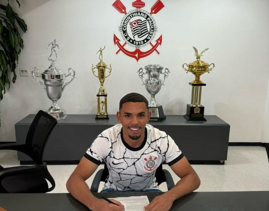 Revelação piauiense assina contrato com Corinthians