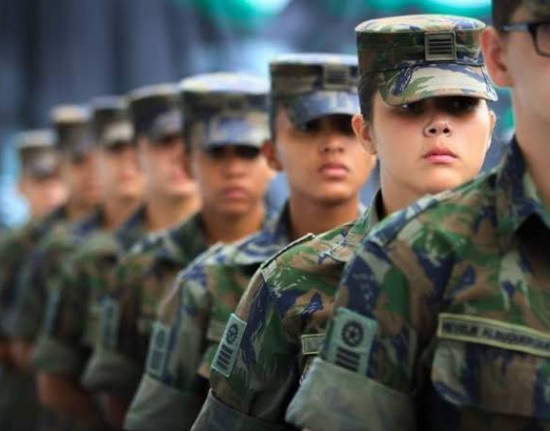 Forças Armadas do Brasil permitirão alistamento de mulheres a partir de 2025