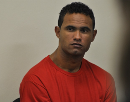Justiça revogou a liberdade condicional do ex-goleiro após descumprimento de regras impostas pelo be