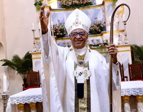 Arcebispo de Teresina orienta fiéis a reduzir uso do celular na Semana Santa