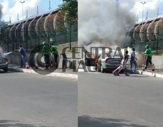 Carro pega fogo em avenida na Zona Sul de Teresina