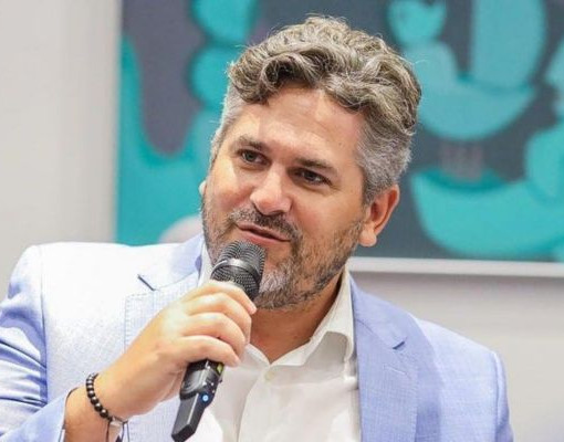 Gestão Pablo Santos é cobrada por salários baixos e falta de EPIs para garis
