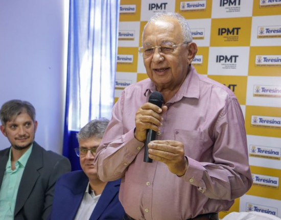 Prefeito Dr. Pessoa nomeia aprovados no concurso do IPMT e anuncia reforma da sede