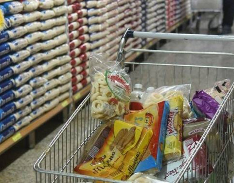 Cesta básica fica mais barata em Teresina e tem queda de preços em janeiro