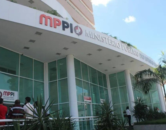 MP abre inquérito para investigar demora em cirurgias no HU da UFPI