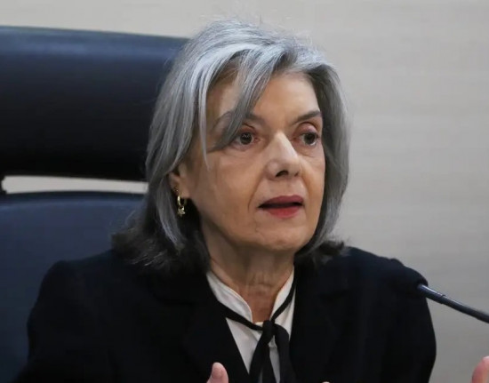 Cármen Lúcia vota para instaurar processo de Bolsonaro contra deputado Janones