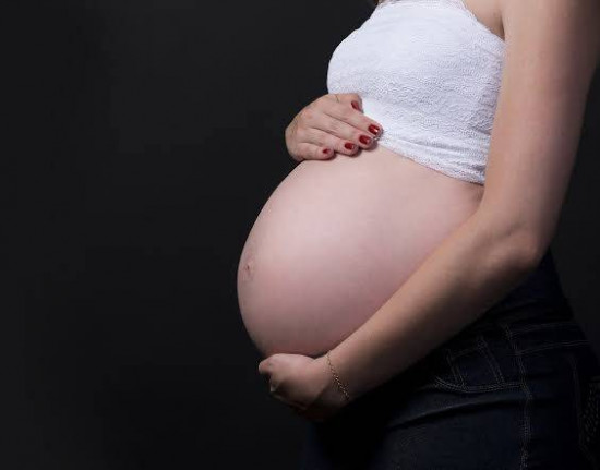 Grávida de quíntuplos é autorizada a retirar 3 de 5 fetos