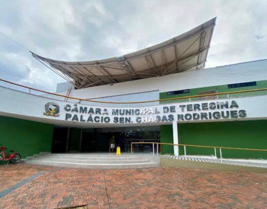CCJ da Câmara aprova reajuste salarial para servidores de Teresina