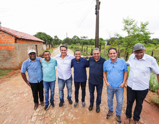 Ciro Nogueira entrega obras e destina mais de R$ 3,9 milhões para Amarante