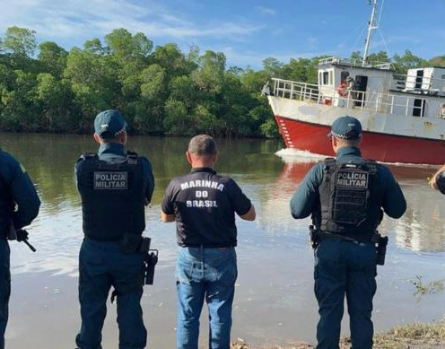 PF apreende embarcação com cigarros contrabandeados no litoral do Piauí