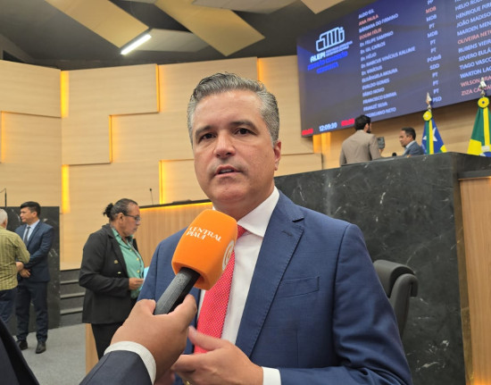 Dr. Vinícius destaca importância de projeto que fortalece produtores de leite