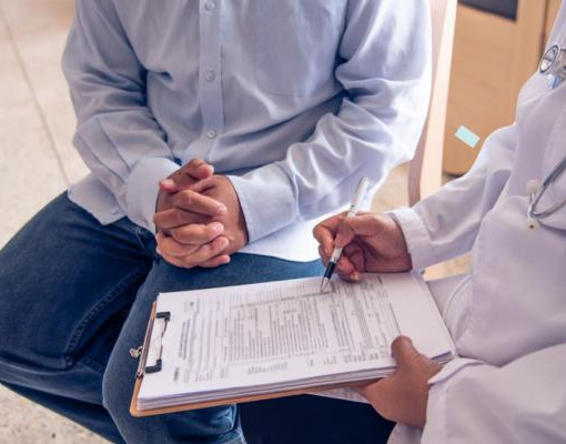 Trabalhadores CLT terão três dias por ano para exames sem desconto no salário