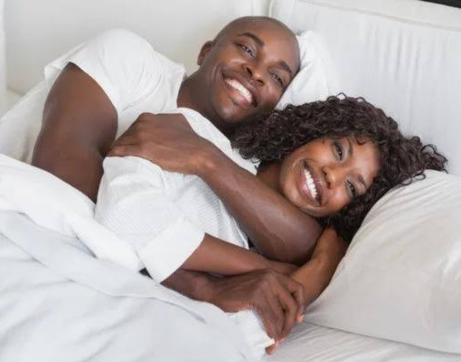 Sexo pela manhã pode elevar produtividade em até 70%, diz estudo