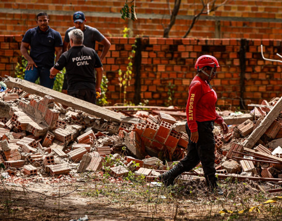 Após escapar de desabamento, menino de 11 anos chamou vizinhos para salvar vítimas
