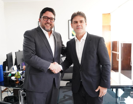 Severo Eulálio participa de reunião na Sead para tratar do programa Casa Legal